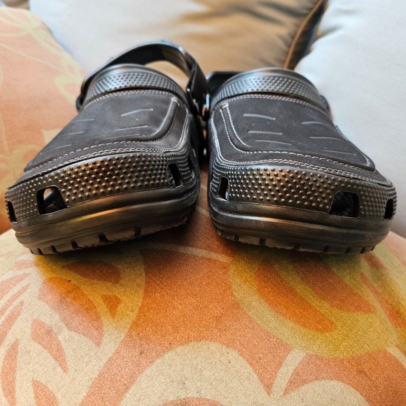 Yukon Vista Literide CROCS, EUC - Picture 2 of 11